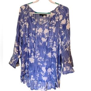 Fred David Blue and White Flower Top